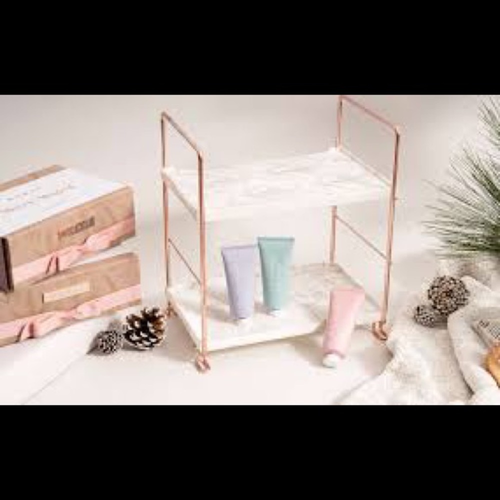 Brand New/Never Opened MONAT Handful of Happiness